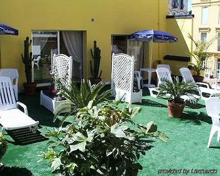 فندق La Petite Sirene 3*