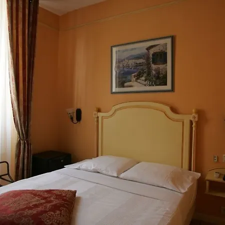 La Petite Sirene Szálloda 3*